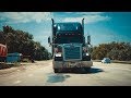 Как устроен классический американский грузовик? Обзор Freightliner FLD120 снаружи и изнутри
