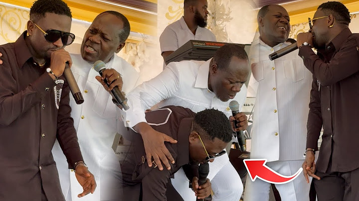 Broda Sammy Falls Under Powerful Anointing from Legend Elder Mireku at a Funeral at state House.