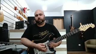 Guitarra achada no lixo. Customização total com Malagoli captadores