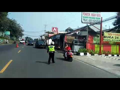 Viral.. Mobil Dinas Polisi Ugal Ugalan. Ditahan Petugas