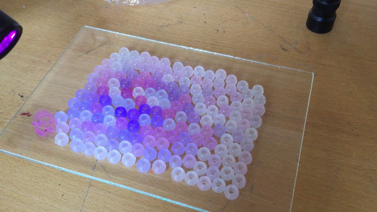 UVlight and UVsensitive plastic beads YouTube