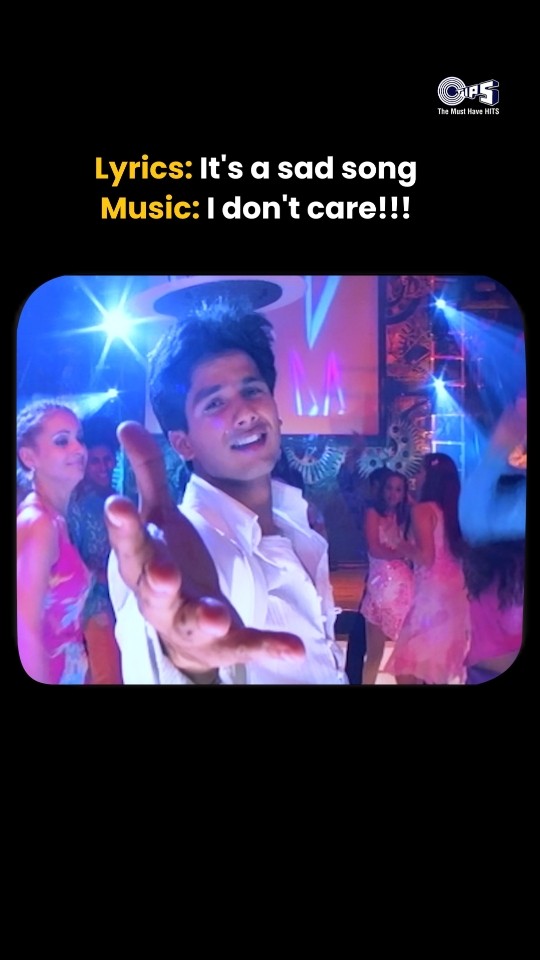 When you feel the song but it’s party season??#19YearsOfVaahLifeHoTohAisi