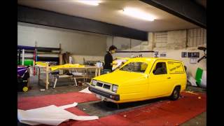 Reliant Rialto Gloss Yellow Wrap and Lettering