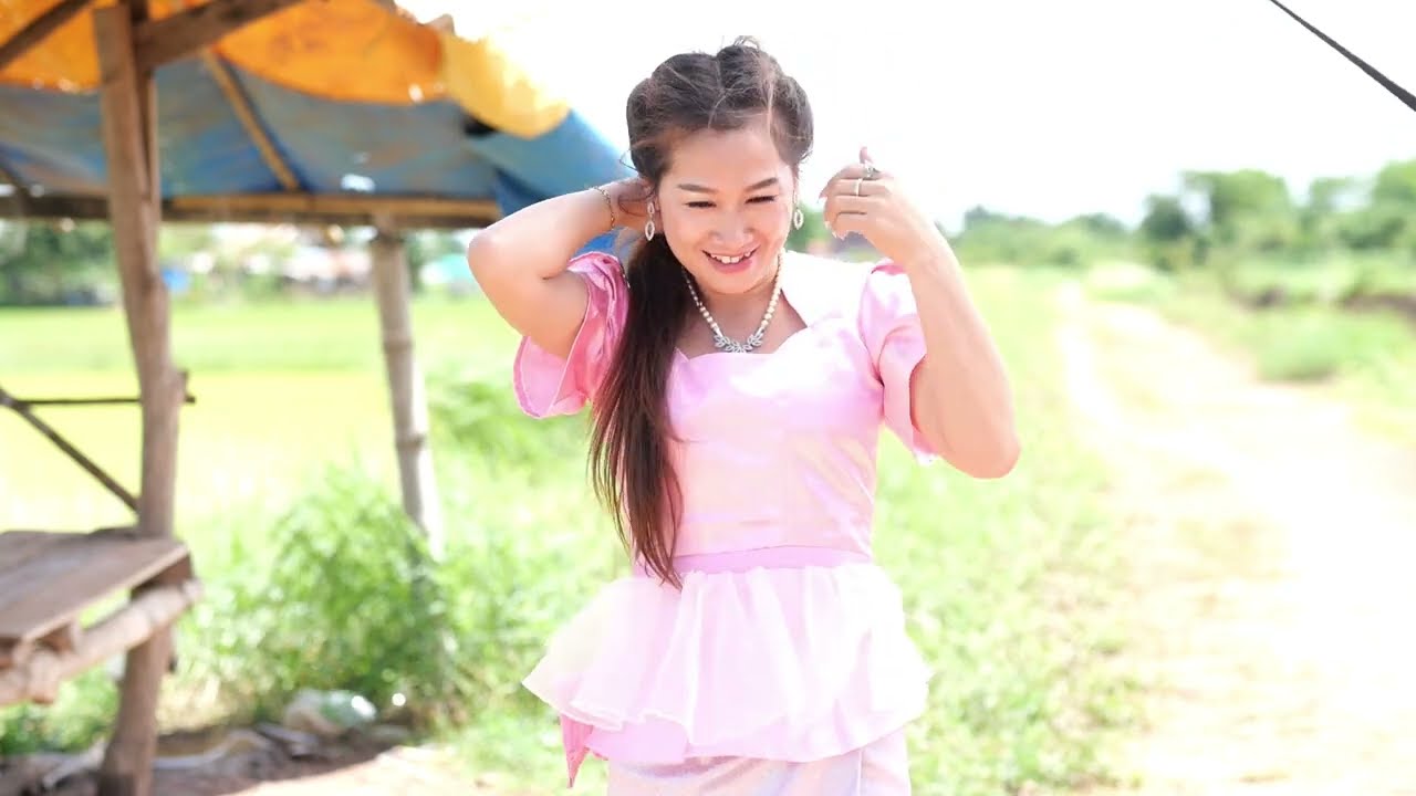 น้ำตาหล่นบนเถียงนา - ລອນນີ່ ນິລັນດອນ COVER  ( รับถ่ายทำมิวสิค ทำดนตรี บันทึกเสียง ตัดต่อมิวสิค )