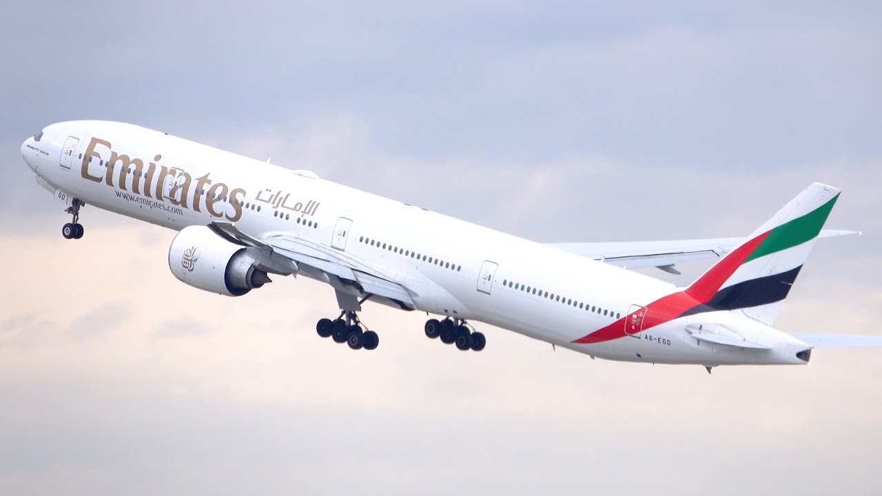 Düsseldorf Airport Plane Spotting GERMANY 🇩🇪 47 MINUTES of CLOSE UP Aircraft TAKEOFFS & LANDINGS