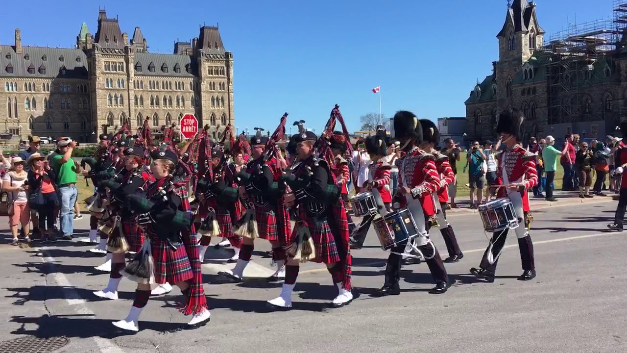 Ceremonial Guard marching in the Old Guard
