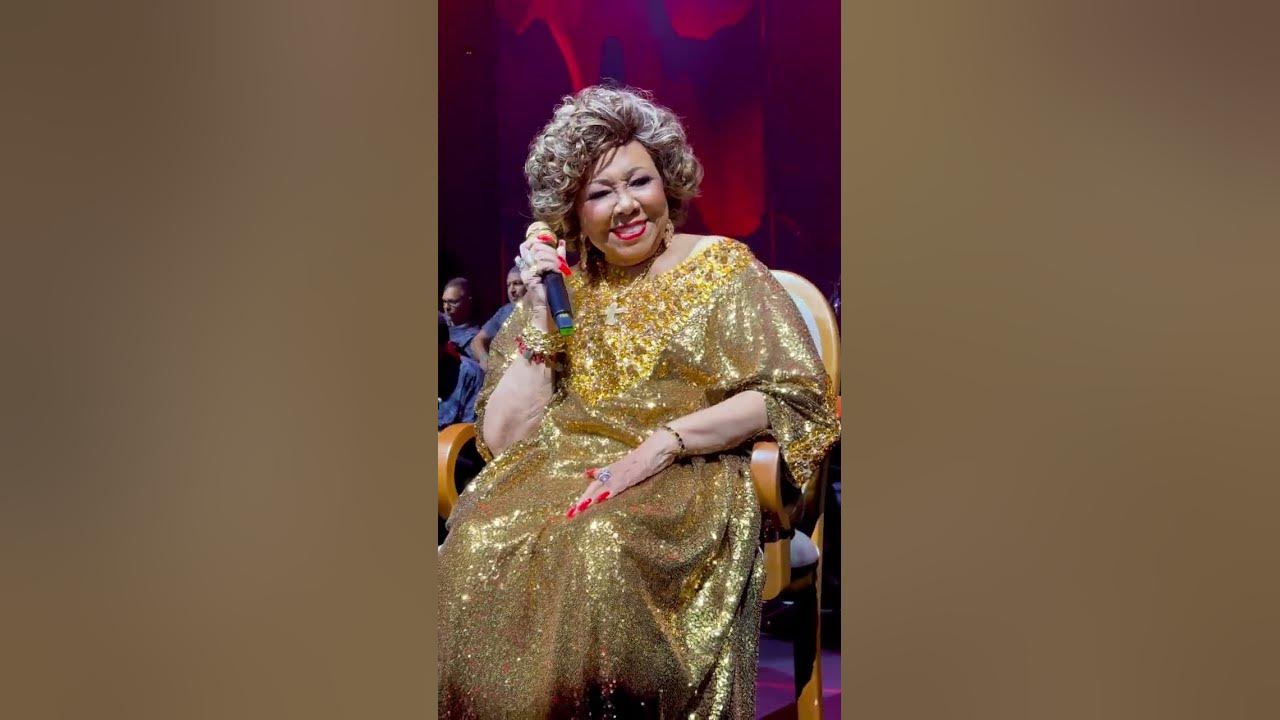 Alcione cantando Estranha Loucura