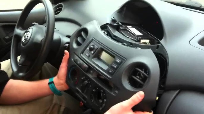 Radio Removal Toyota Yaris (1999-2005)