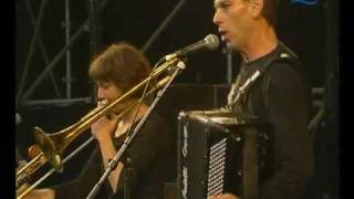 15 Gino  - Tetes Raides - Live Aux Vieilles Charrues - 21 Jullet 2001 Carhaix (Finistère) chords