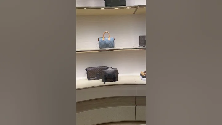 Come inside Louis Vuitton Men’s and window shop with me! #shorts #louisvuitton #handbags