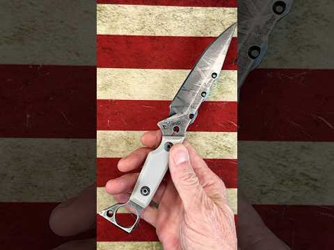 Servant Knives - Mech Fighter.