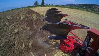 Ploughing - Massey Ferguson 4709