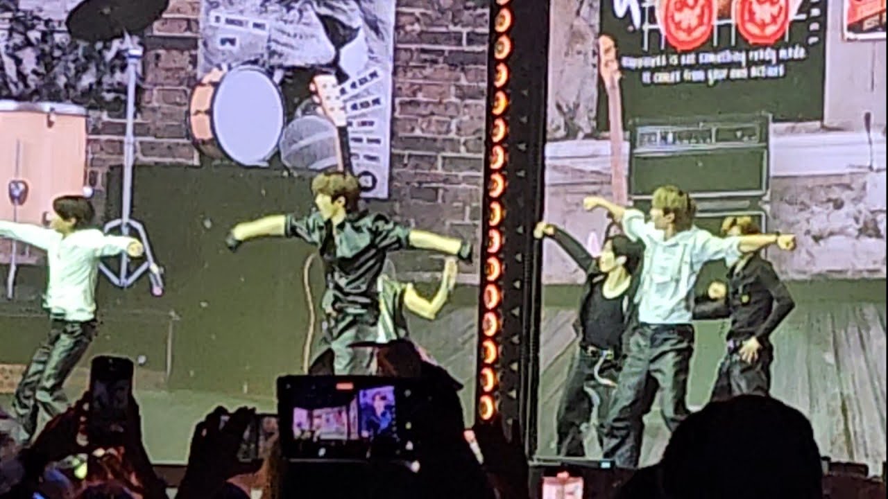 RIIZE 라이즈 -  Get a Guitar - Music Bank Lisbon