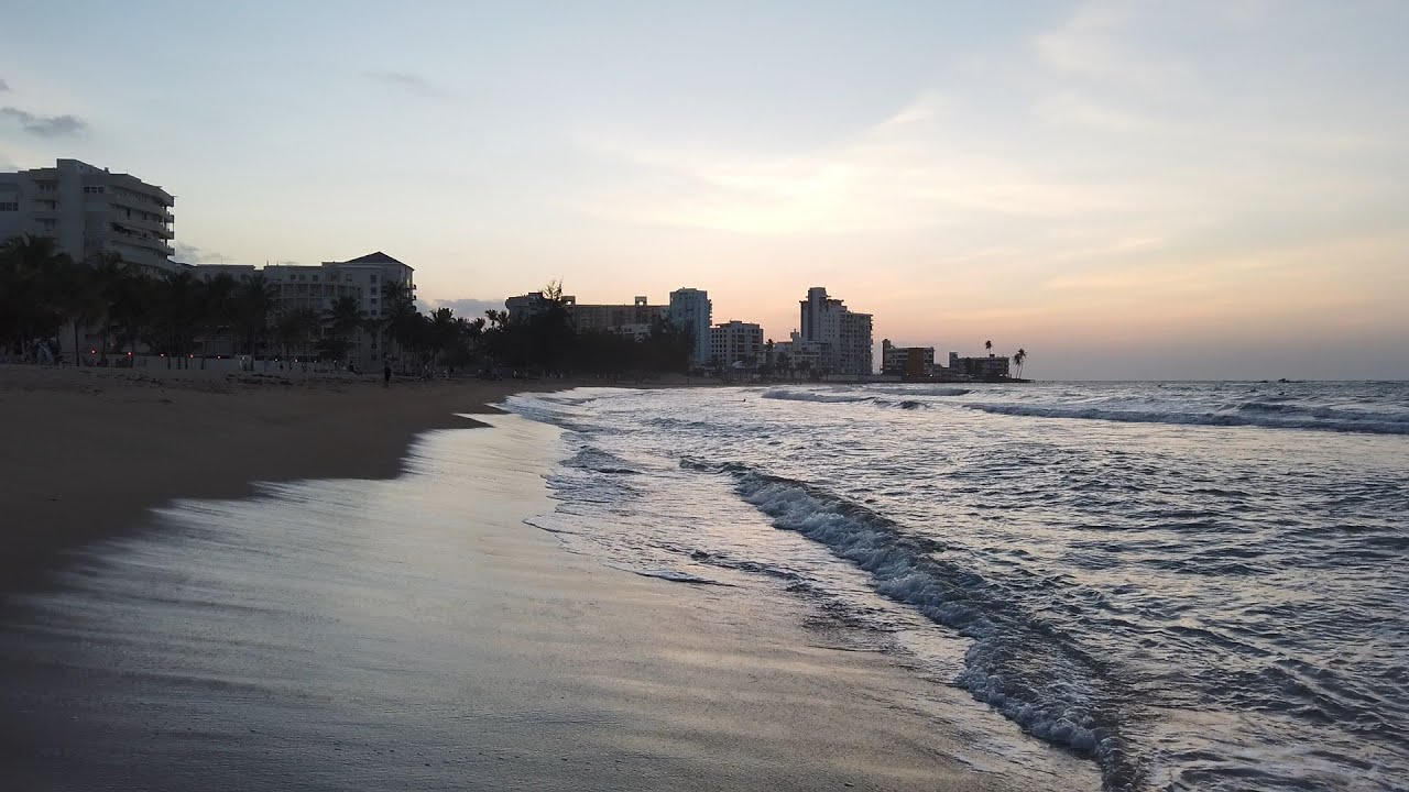 Walking by the beach 6:00 pm (Isla Verde, Puerto Rico) 🏝