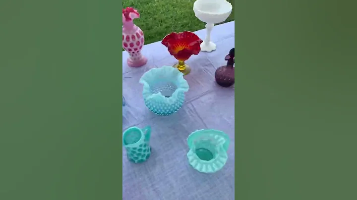I Wanted To Buy It All!  Swung Vases, Fenton, And Colorful Glass at The Springfield Extravaganza!