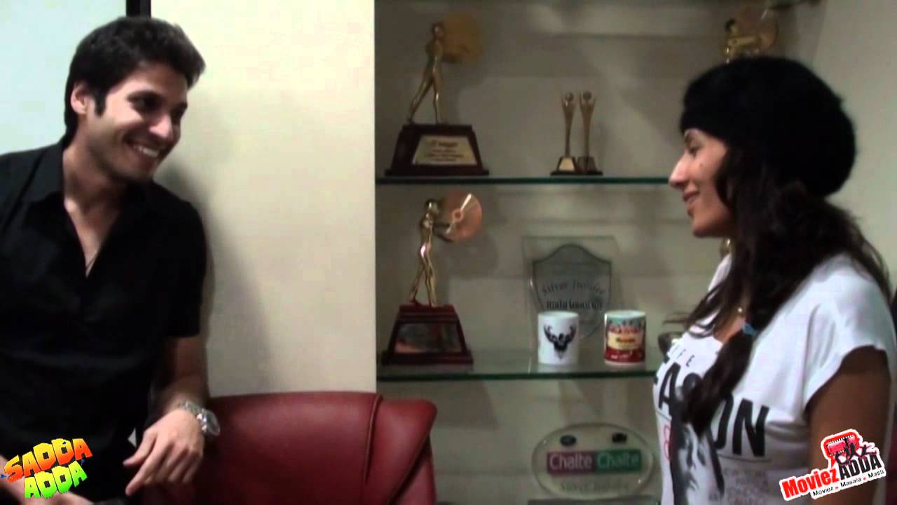 Bindass Flirting With A Girl - Sadda Adda