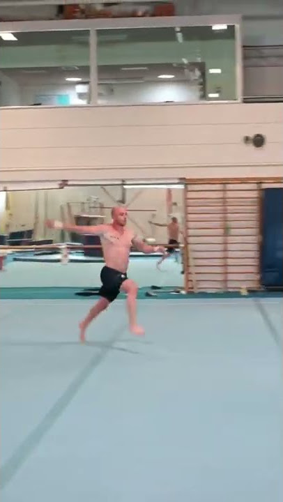 Calmearco- La Calin (Remix)💎 kicking off the Last week of prep before heading over to Europe💪🏻💪🏻