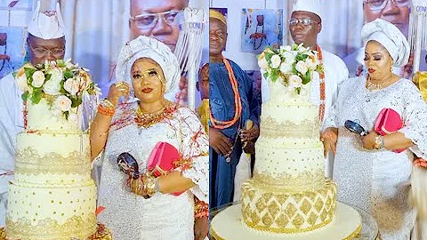 Checkout Gani Adams' Gigantic Birthday Cake As Ooni Of Ife Rep &Others   Snap & Cut Cake With Him