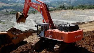 Hitachi EX800H loading 772 - Part 2 by Gilles Auriol - French construction machinery 8,970 views 1 year ago 2 minutes, 42 seconds