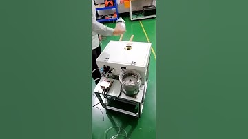 Led bulb E27 lamp cap tightening machine