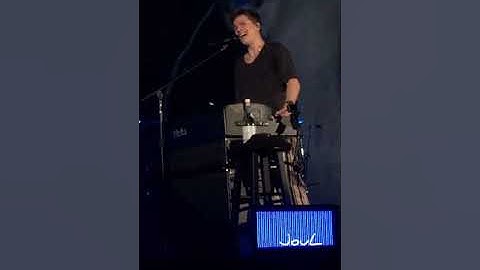 Charlie Puth The Voicenotes live in Indonesia - Suffer