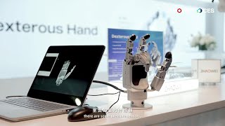 CES2025 Exhibition - ZHAOWEI 17DOF Robot Dexterous Hand