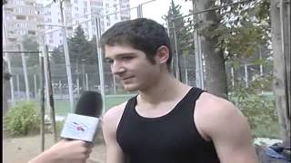 Репортаж о движении Street WorkOut в Баку. AZtv(Каждый может присоединиться к нашим тренировкам . Будем только рады . Желающие , пишите на нашу страничку..., 2014-11-30T23:41:45.000Z)