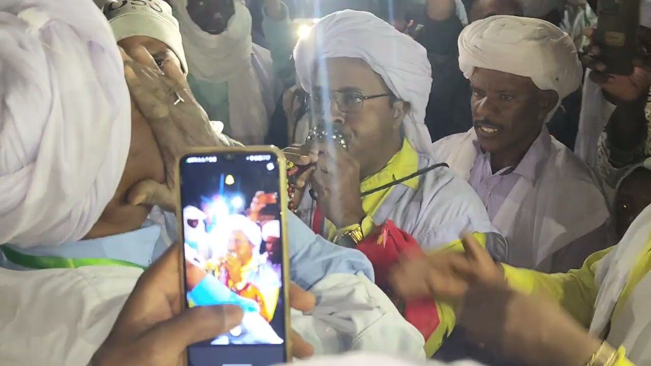 زمار بوعلي يا العظيم موجود دير معاك متابعة فضلا وليس امرا 