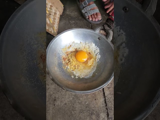 Traditional Kerak Telur Making of Indonesia with Duck | Indonesian Street Food #shorts class=