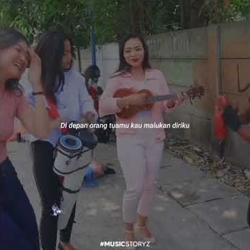 'BERBEZA KASTA' cover Pengamen Cantik - Story Wa Kentrung 30 detik