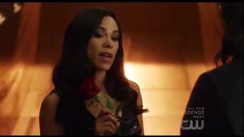 The Flash 4x02 Cisco  Gypsy Date