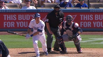 ATL@LAD: Utley rips an RBI double to center