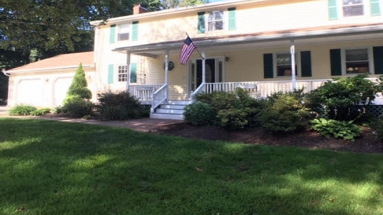 52 Hardy Road, Londonderry, NH Presented by Nikki Hancock. YouTube