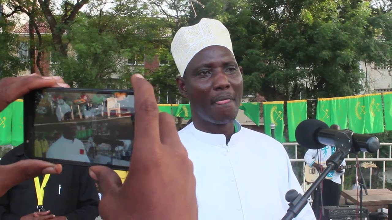 DR. BASHIRU AMESEMA YEYE ANAZO HELA NYINGI SANA