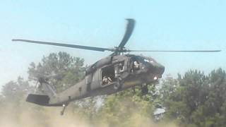 Parachutes + Helicopters = Fun... I mean good training... Merica... screenshot 5