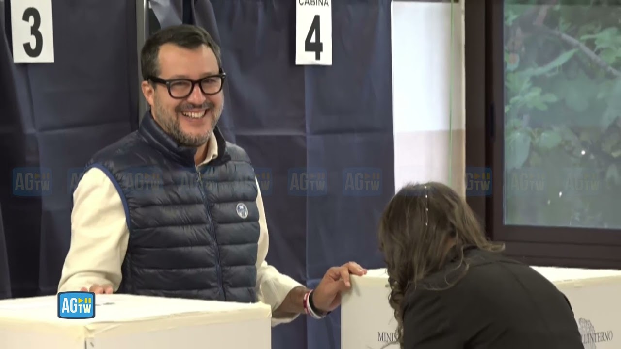 Elezioni, Salvini vota a Milano: «Viva la democrazia e forza Milan»