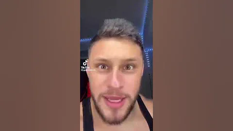 Men vs Women Drinking Protein Powder