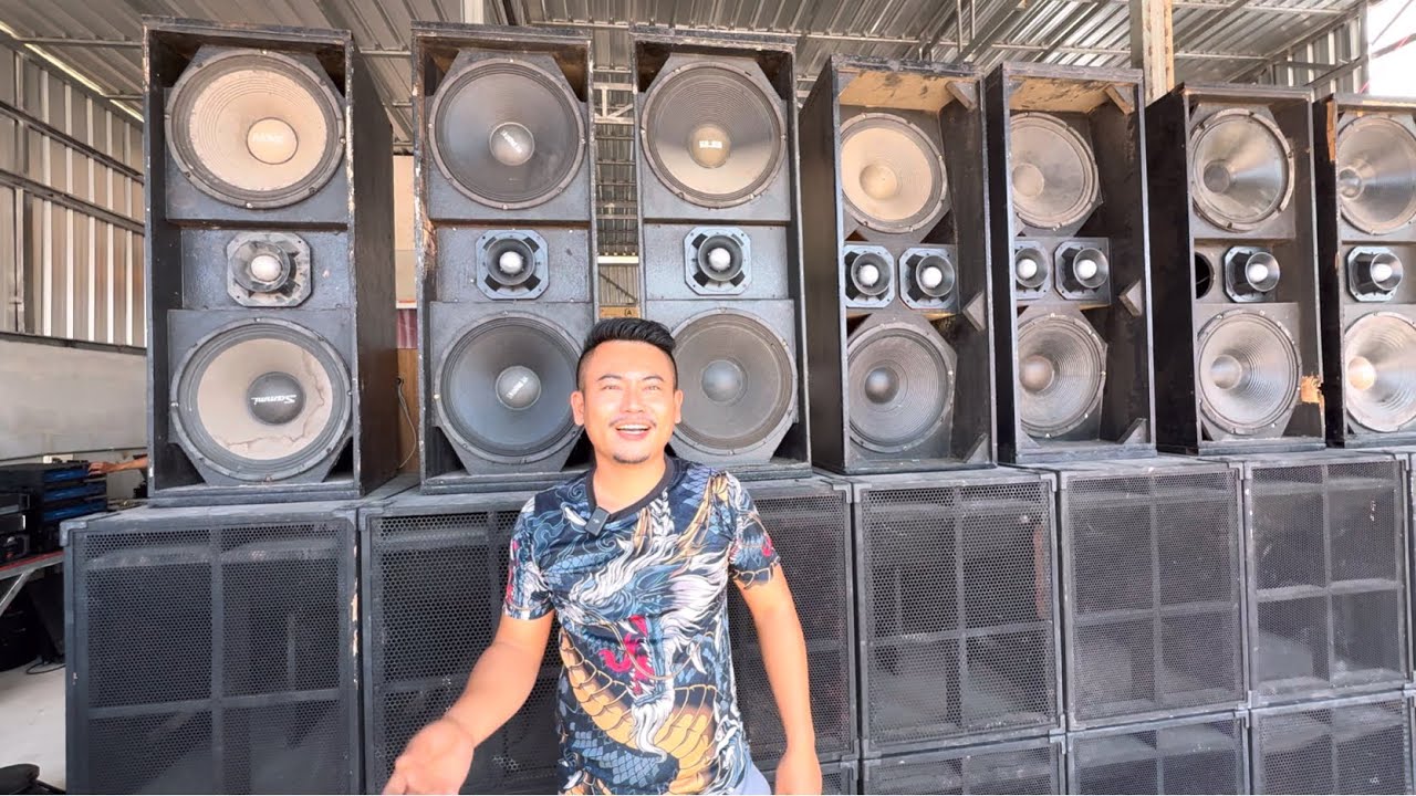 ตู้พร้อมดอกแสบดากสุดๆ ร้านวรวุฒิไลท์&ซาวด์ มหาสารคาม โทร 0929239754