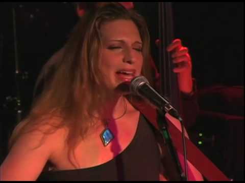 Tori Sparks sings "Leaving Side of Love" (Live at the Rutledge - Nashville, TN)