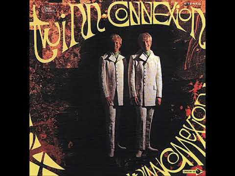 Twinn Connexion - Wind Me Up And I Dance