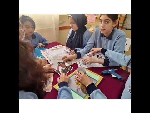 عمل البوم عن نصر اكتوبر من خلال ورش العمل لنشاط المكتبة