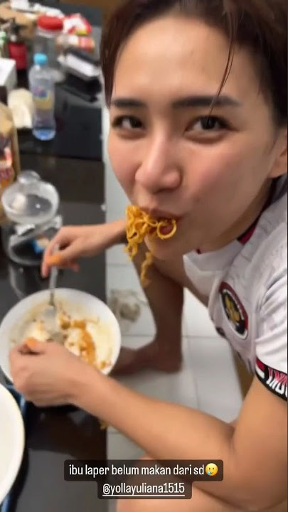 yolla makan mie #volicantik #volihits #voliindonesia #volley #timnasvoliputri #proliga #yollayuliana