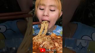 Mukbang tomyam seafood pedas #mukbang #tomyam #makan #pedas #makanpedas #asmrmakanan #asmr #shorts