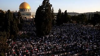 Muslims in the Middle East celebrate Eid al-Adha screenshot 1