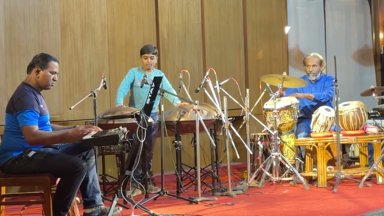 Aaj Ki Raat performed at @BombayGymkhana by @Nadamaya