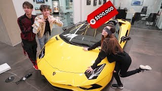 Обложка Buying EVERYTHING My Girlfriend Touches Blindfolded Скачать Buying EVERYTHING My Girlfriend Touches Blindfolded