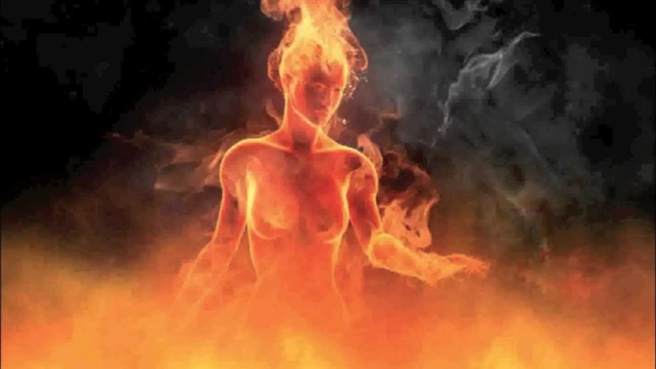 ты соткана из огня. девушка лотос арт. рендеринг огонь в фотошоп. живопись азии. ты соткана из белого тумана.