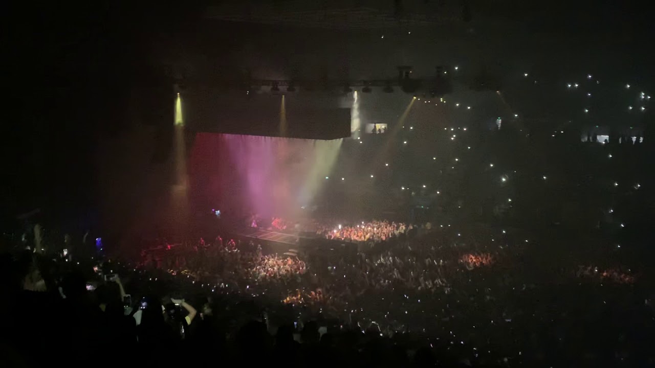 Sunflower By Post Malone Live Melbourne Youtube