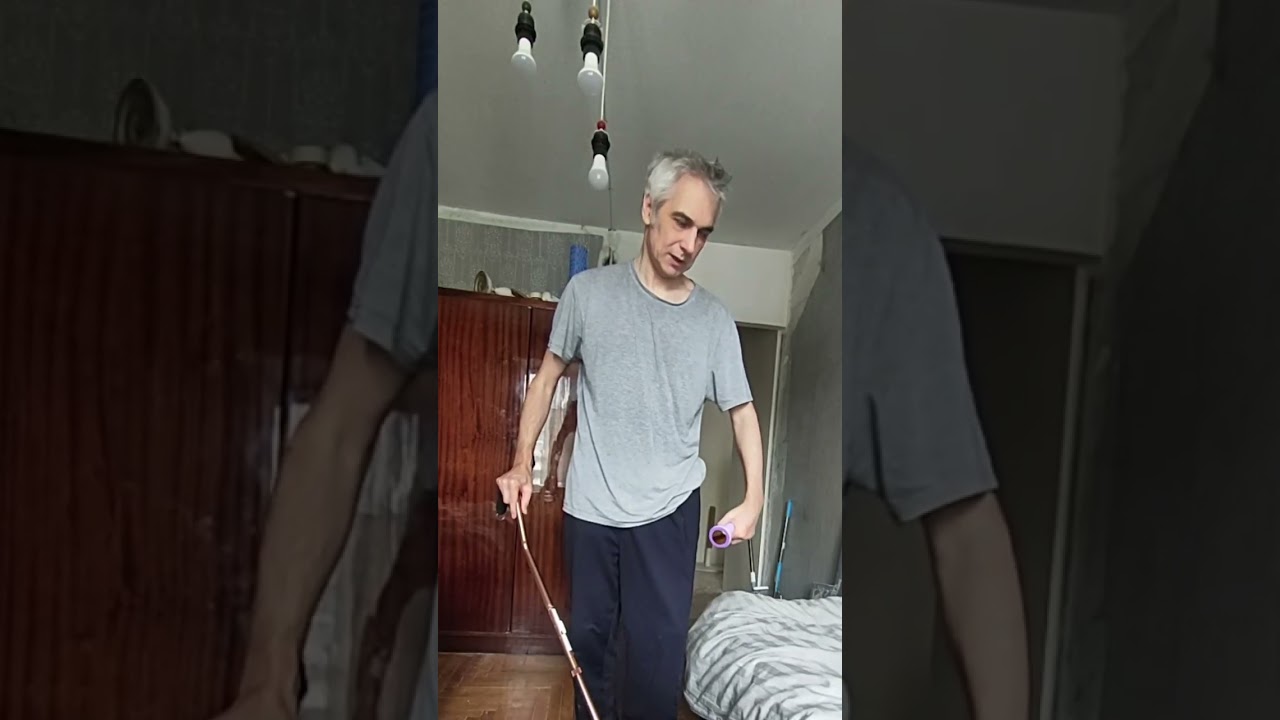 тест поднятия руками  палки стоя и разжатия пальцев 3 года после инсульта