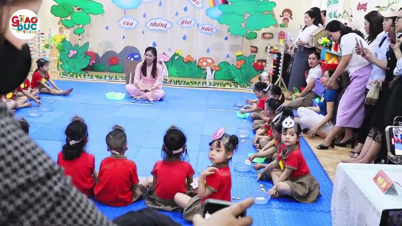 Tiết dạy GVDG cấp tỉnh LQVT Đếm và tách một nhóm đối tượng có số lượng 4 thành 2 nhóm - Trẻ 3 tuổi